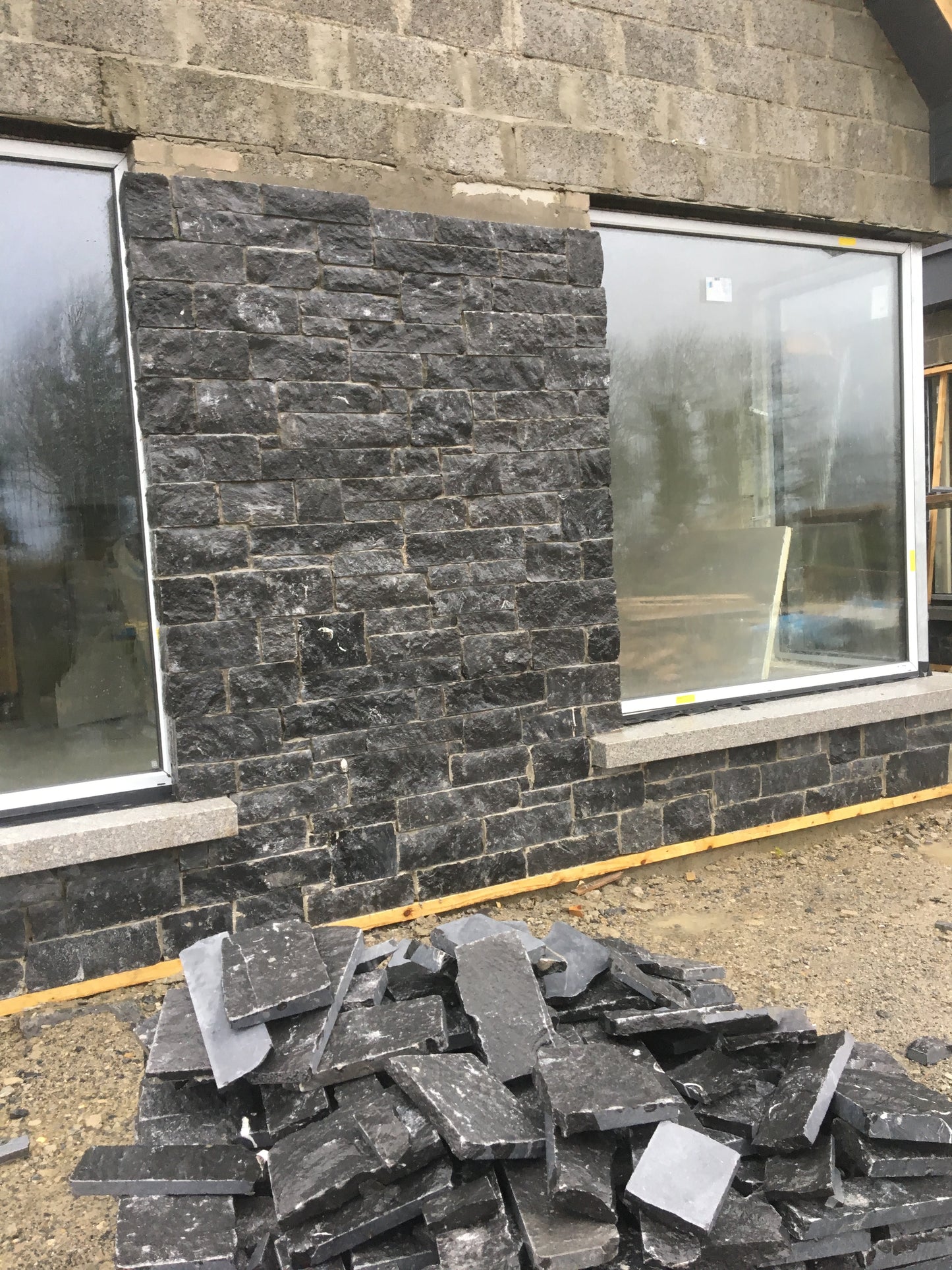 Kilkenny Blue Limestone Random Cladding 30mm 10m2 Pallet