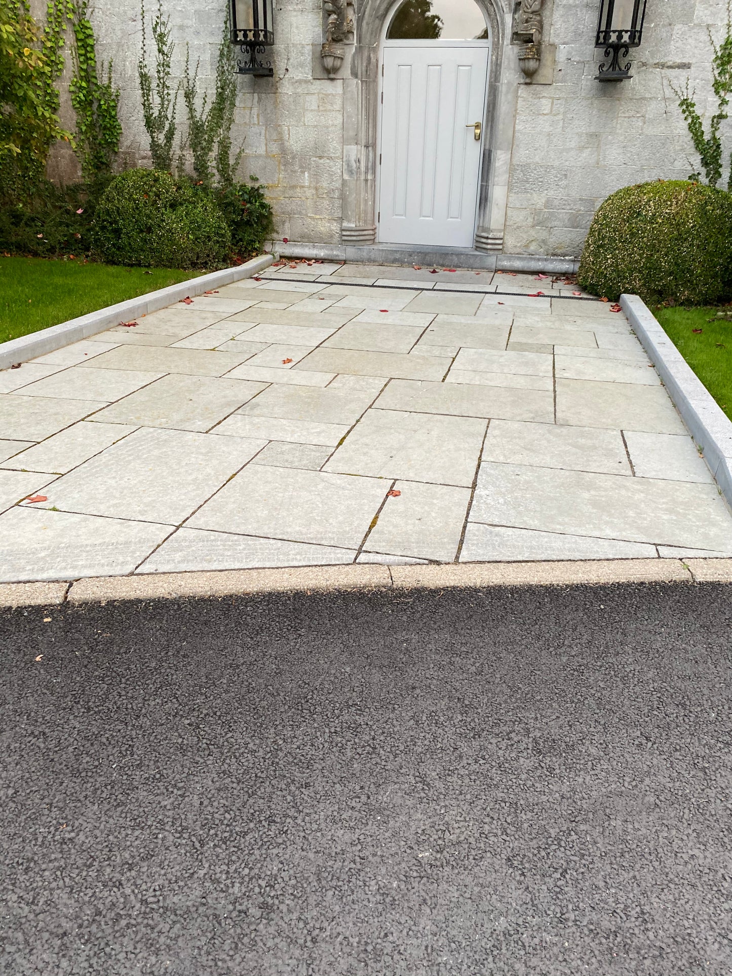 Milltown Blue Natural Stone Limestone Flagstones 20m2 Crate