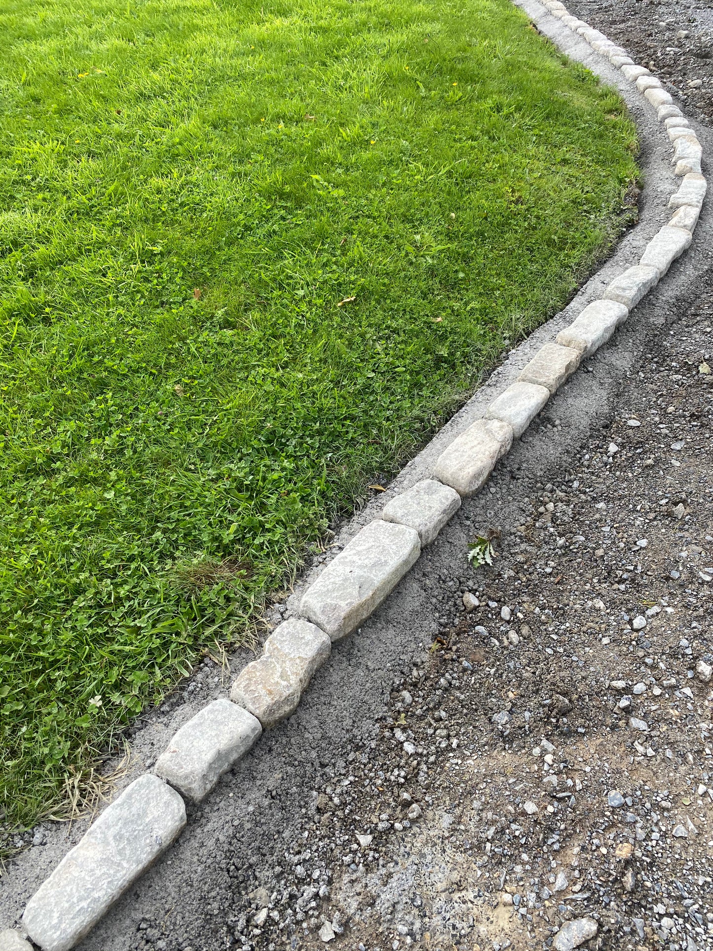 Old Salvage  Windsor Grey 4" Driveway Kerbs 30M Bulk Bag