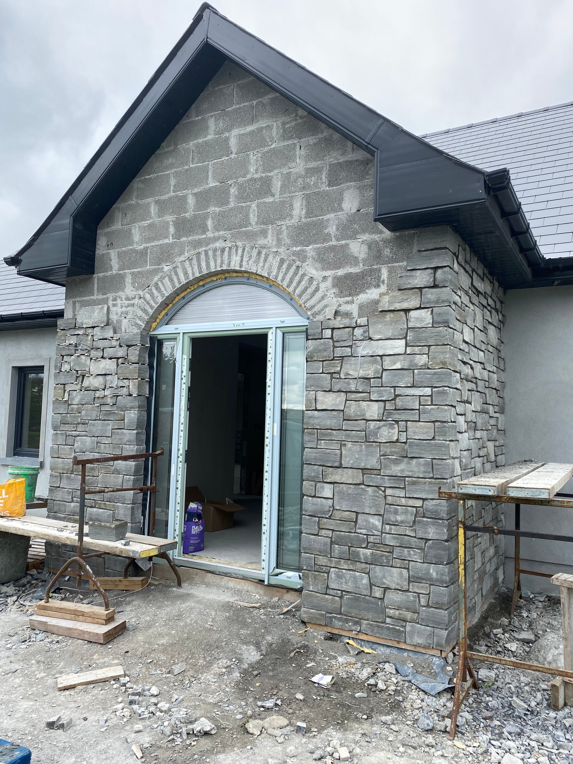 Random Rubber Cladding West Clare Random Cladding 30mm pallet 10m2 – WeSellStone.com